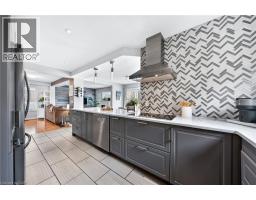 100 HAY Crescent - 19