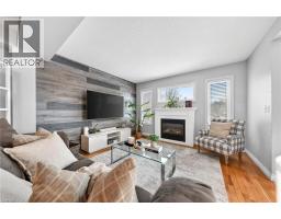 100 HAY Crescent - 21