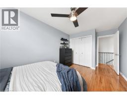 100 HAY Crescent - 29