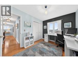 100 HAY Crescent - 33