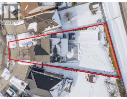 100 HAY Crescent - 47