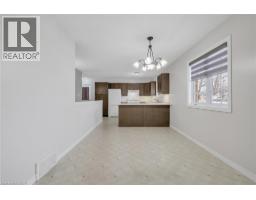 725 BINNING Street W - 3