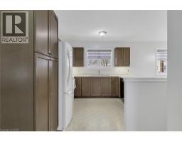 725 BINNING Street W - 8