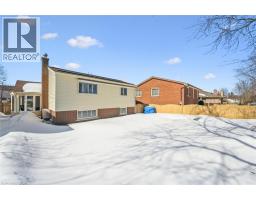 80 OLD FOREST Crescent - 39