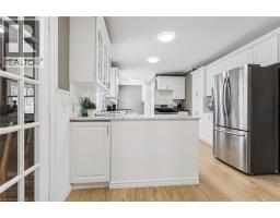 41 SPRUCE Street - 12