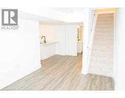 163 JULIE Crescent - 18