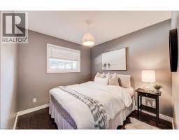 18 DUNCAIRN Avenue - 21