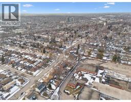 123 HENRY Street - 34