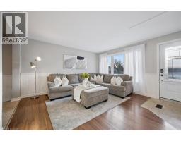 123 HENRY Street - 6