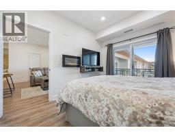 251 NORTHFIELD Drive E UnitNo. 609 - 18