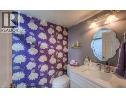 237 KING Street W UnitNo. 808 - 11