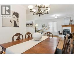 132 QUEEN Street W - 21