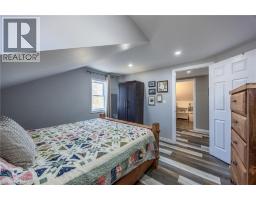 100 QUEEN Street E - 22