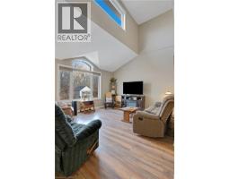 214 SNYDERS Road E UnitNo. 4 - 12