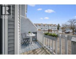 111 TRAYNOR Avenue UnitNo. 17 - 17