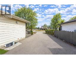 72 ST JEROME Crescent - 48