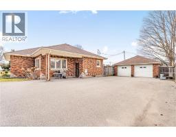 440 CHURCHILL Avenue - 3