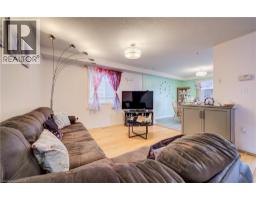 484 LANGLAW Drive - 7