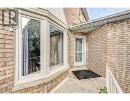549 BURNETT Avenue - 4