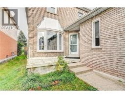 549 BURNETT Avenue - 5