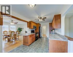 133 GLASTONBURY Crescent - 10