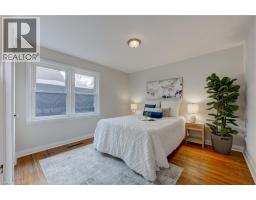 133 GLASTONBURY Crescent - 12