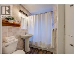 133 GLASTONBURY Crescent - 16