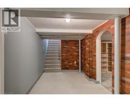 133 GLASTONBURY Crescent - 17