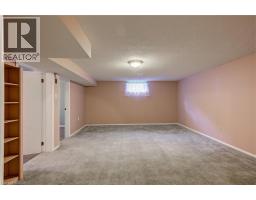 133 GLASTONBURY Crescent - 19