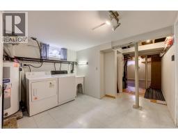 133 GLASTONBURY Crescent - 24