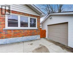 133 GLASTONBURY Crescent - 29