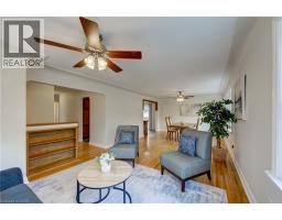 133 GLASTONBURY Crescent - 3