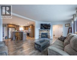 11 HICKORY HOLLOW - 10