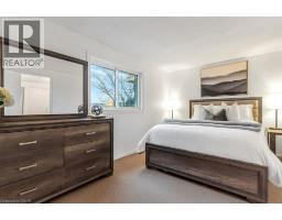 872 ELGIN Street N - 10