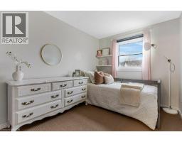 872 ELGIN Street N - 14