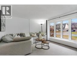 872 ELGIN Street N - 3