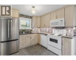 872 ELGIN Street N - 7