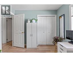 28 GEMMELL Court - 32