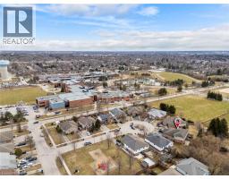 28 GEMMELL Court - 7