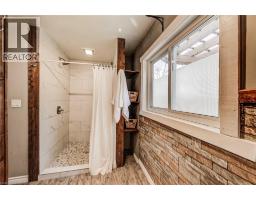 186 NORWICH Avenue - 31