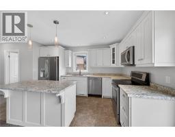 98 MACNEIL Court - 17