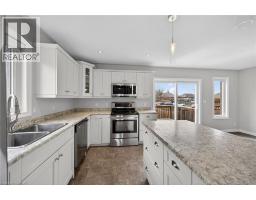 98 MACNEIL Court - 19