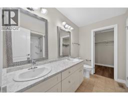 98 MACNEIL Court - 26