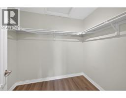 98 MACNEIL Court - 27