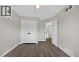 98 MACNEIL Court - 31