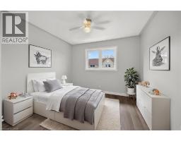 98 MACNEIL Court - 32