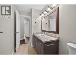 98 MACNEIL Court - 35