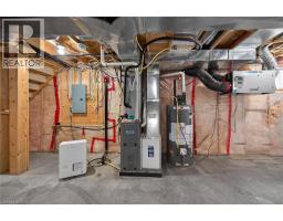 98 MACNEIL Court - 44