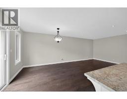 98 MACNEIL Court - 9