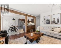 32 BLOOMINGTON Drive - 13